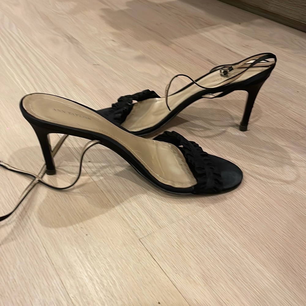 Ann Taylor black heels - size 10.